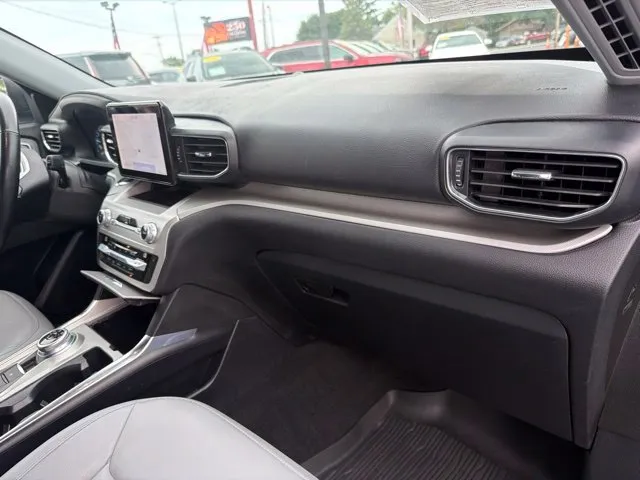 Ford Explorer photo 31