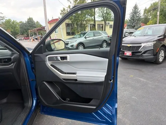 Ford Explorer photo 32