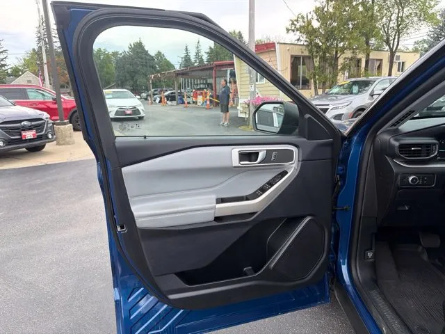 Ford Explorer photo 21