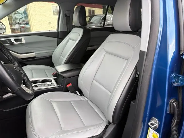Ford Explorer photo 20