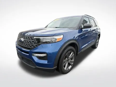 Blue 2021 Ford Explorer XLT for sale in Milwaukee, WI