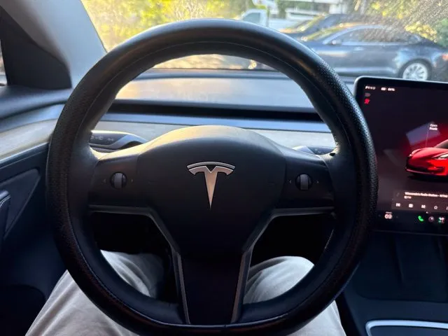 Tesla Model 3 photo 25