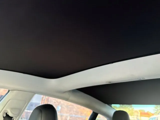 Tesla Model 3 photo 32