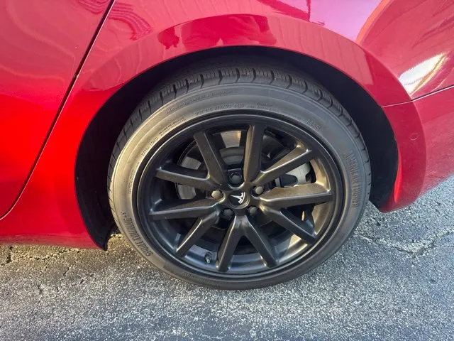 Tesla Model 3 photo 15