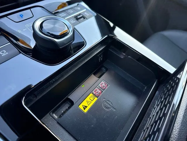 Subaru Solterra photo 33