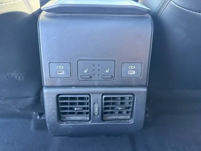 Subaru Solterra photo 17