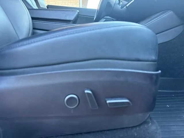 Tesla Model Y photo 22