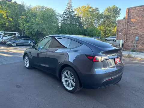 More photos of 2021 Tesla Model Y Long Range at Diamond Jim's Motor Cars, WI