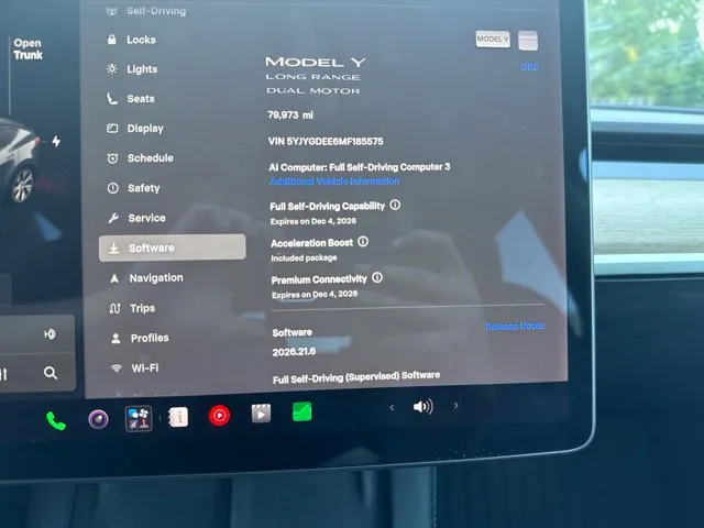 Tesla Model Y photo 31