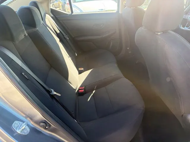 Nissan Sentra photo 17
