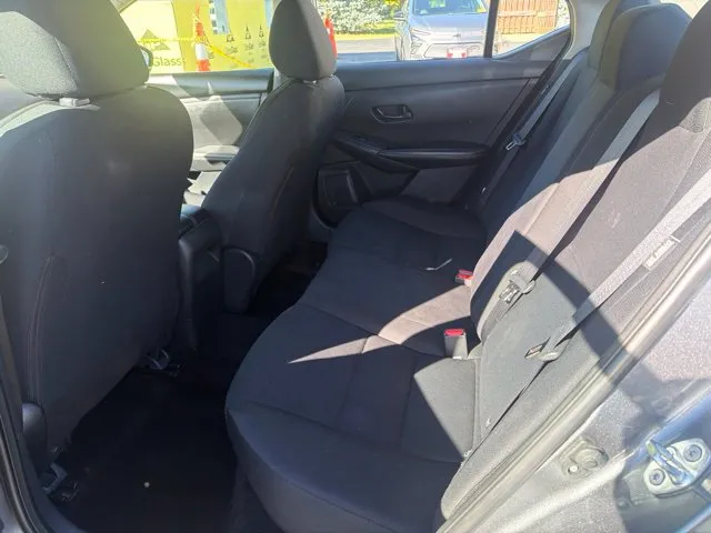 Nissan Sentra photo 14