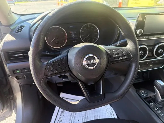 Nissan Sentra photo 10