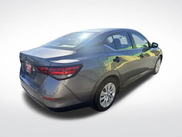 Nissan Sentra photo 5