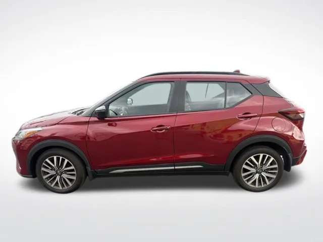 Nissan Kicks photo 2