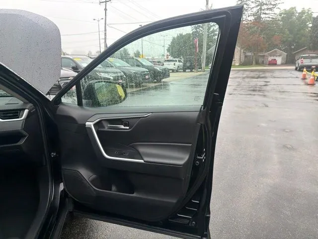 Toyota RAV4 photo 28