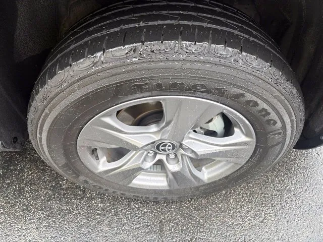 Toyota RAV4 photo 13