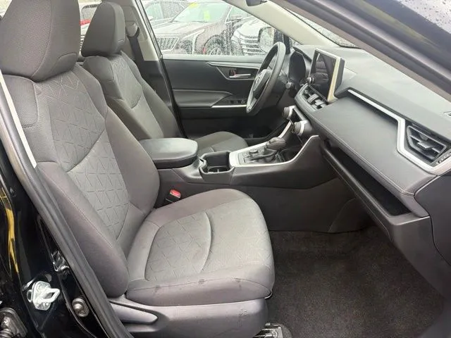 Toyota RAV4 photo 26