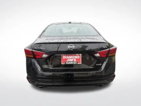 More photos of 2023 Nissan Altima 2.5 SV at Diamond Jim's Motor Cars, WI