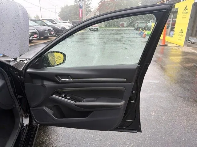 Nissan Altima photo 28