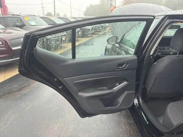 Nissan Altima photo 23