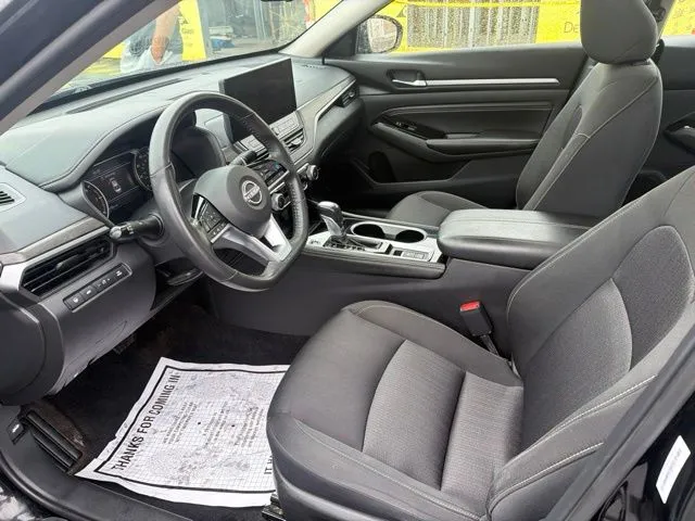 Nissan Altima photo 14