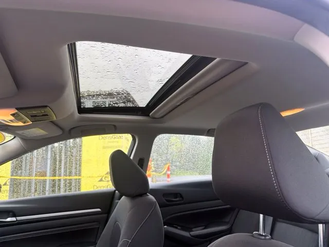 Nissan Altima photo 19