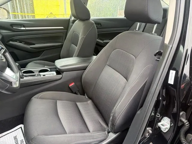 Nissan Altima photo 18