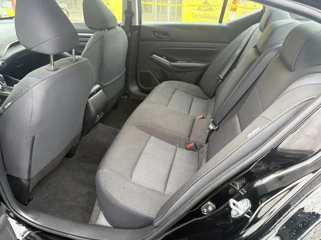 Nissan Altima photo 21