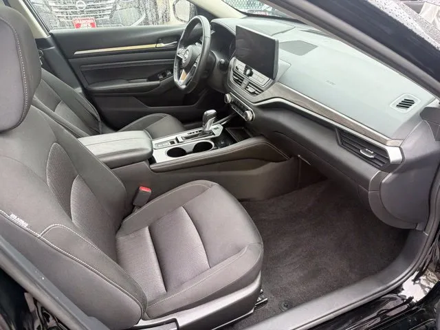 Nissan Altima photo 27