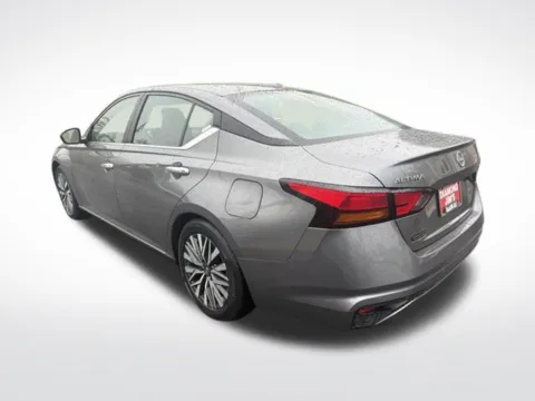 Another view of 2023 Nissan Altima 2.5 SV for sale in Milwaukee, WI at Diamond Jim's Motor Cars