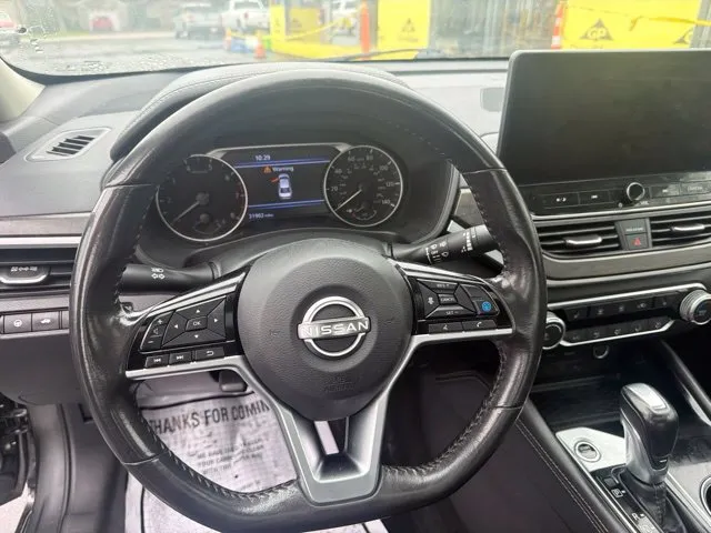 Nissan Altima photo 10