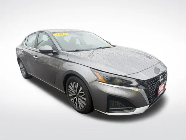 Nissan Altima photo 7