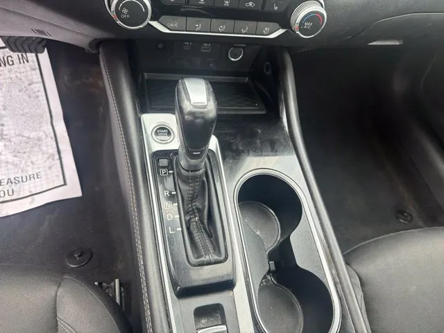 Nissan Altima photo 12