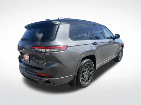 More photos of 2024 Jeep Grand Cherokee L Summit at Diamond Jim's Motor Cars, WI