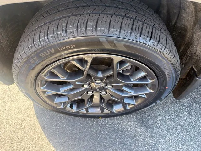 Jeep Grand Cherokee L photo 9