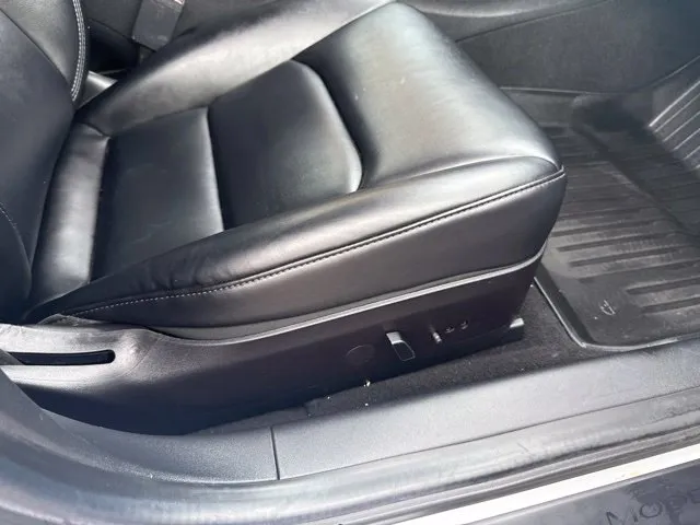 Tesla Model 3 photo 21