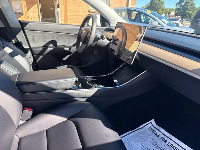 Tesla Model Y photo 20