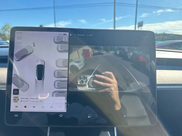Tesla Model Y photo 30
