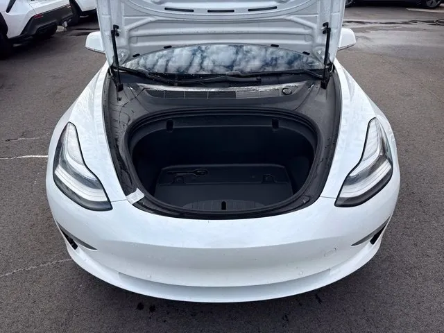Tesla Model 3 photo 22