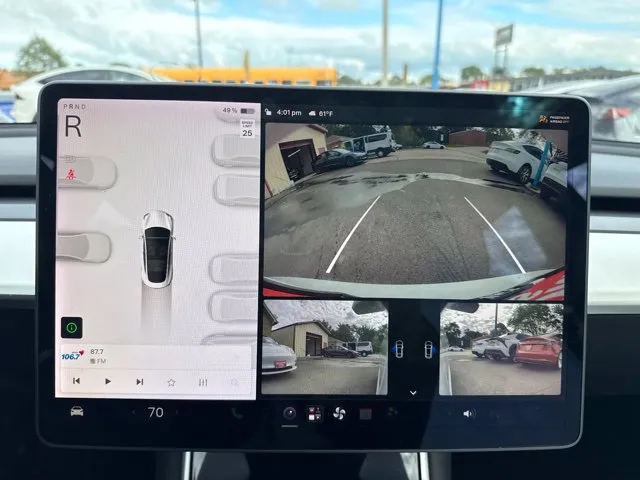 Tesla Model 3 photo 29