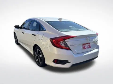More photos of 2016 Honda Civic Touring at Diamond Jim's Motor Cars, WI