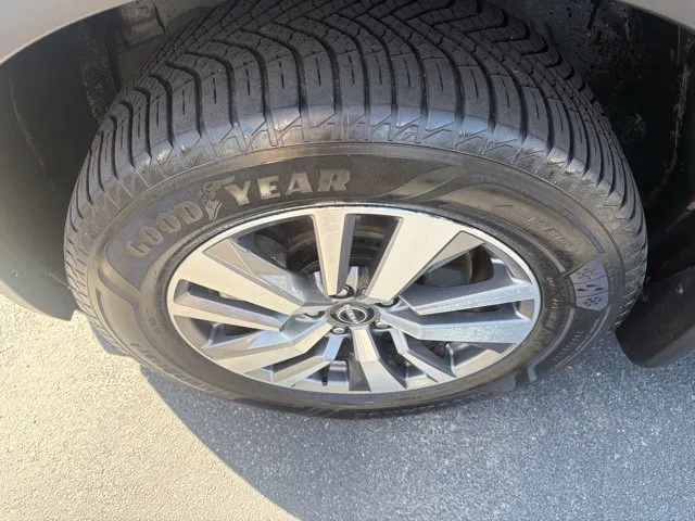 Nissan Pathfinder photo 9