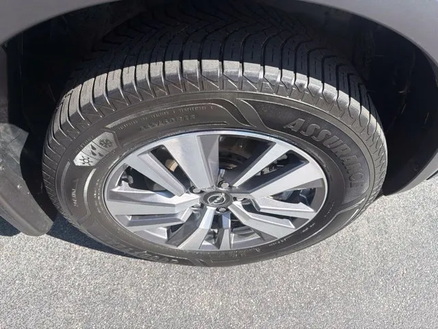 Nissan Pathfinder photo 13