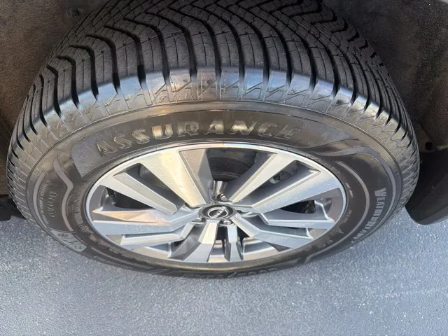 Nissan Pathfinder photo 10
