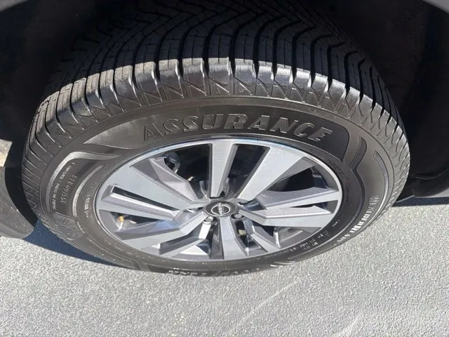 Nissan Pathfinder photo 12