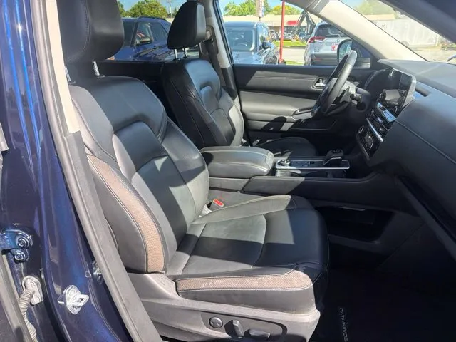 Nissan Pathfinder photo 25