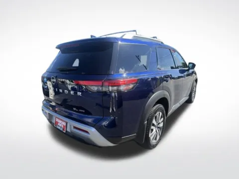 More photos of 2023 Nissan Pathfinder SL at Diamond Jim's Motor Cars, WI