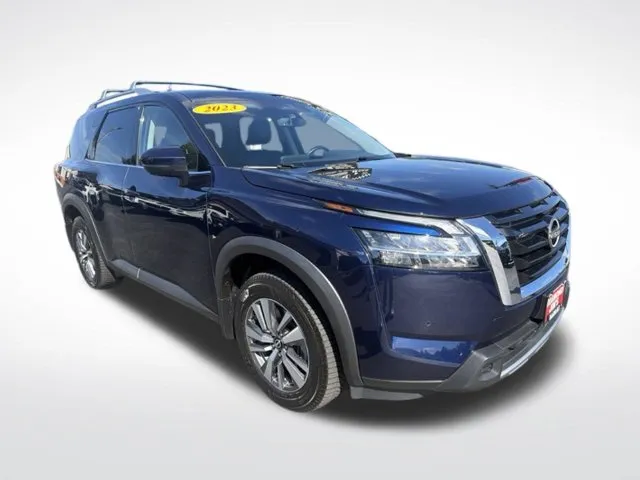 Nissan Pathfinder photo 7