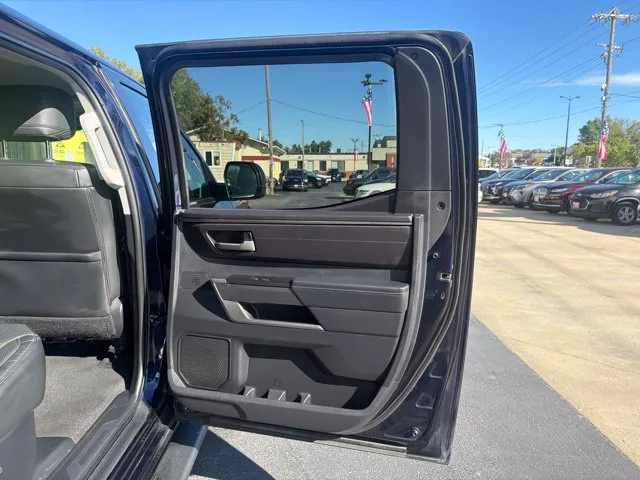 Toyota Tundra photo 24