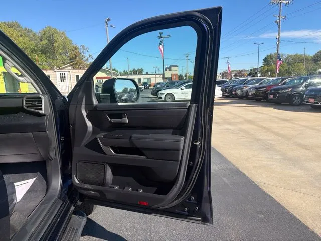 Toyota Tundra photo 27